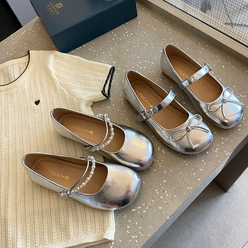 Womens Silver Metallic Mary Jane Flats Round Toe Ballet Shoes With Pearl Or Bow Knot Strap Comfortable Low Heel For Daily Casual
Womens Silver Metallic Mary Jane Flats Round Toe Ballet Shoes With Pearl Or Bow Knot Strap Comfortable Low Heel For Daily Casual