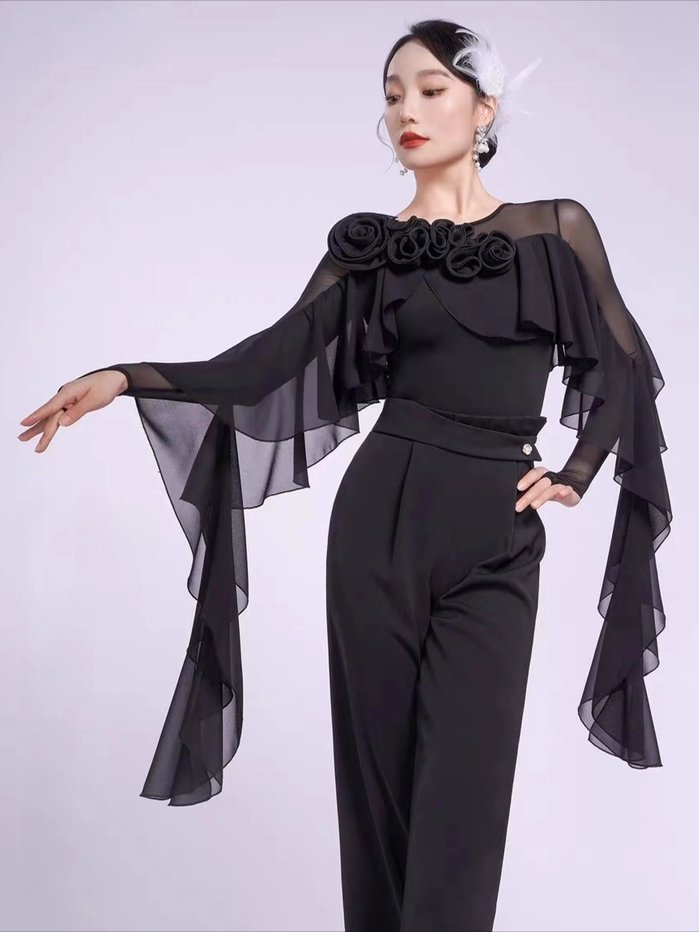 Профессиональная современная танцевальная одежда для женщин и взрослых, осенне-зимние новые топы с длинными рукавами, одежда для выступлений в социальных танцах
Профессиональная современная танцевальная одежда для женщин и взрослых, осенне-зимние новые топы с длинными рукавами, одежда для выступлений в социальных танцах