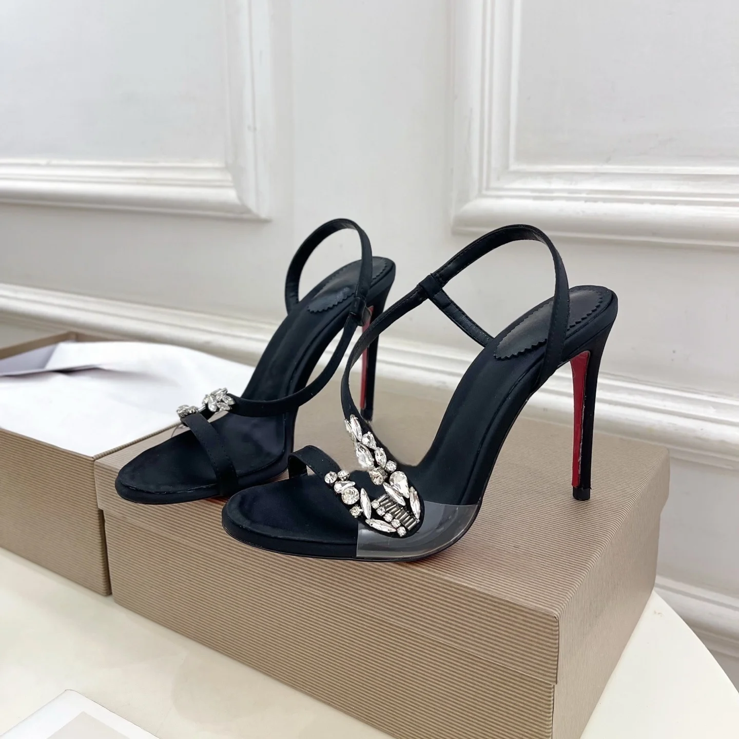 2025 Women's Sandals Peep Toe Thin Heels Thin Straps Combination Rhinestone Elegant Sexy Banquet Daily Office Ladies High Heels
2025 Women's Sandals Peep Toe Thin Heels Thin Straps Combination Rhinestone Elegant Sexy Banquet Daily Office Ladies High Heels