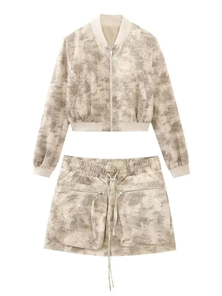 Two Piece Sets Fashion Print Short Pilot Jacket Women Elegant Long Sleeve Zipper Coat Autumn Female Casual Drawstring Mini Skirt
Two Piece Sets Fashion Print Short Pilot Jacket Women Elegant Long Sleeve Zipper Coat Autumn Female Casual Drawstring Mini Skirt
