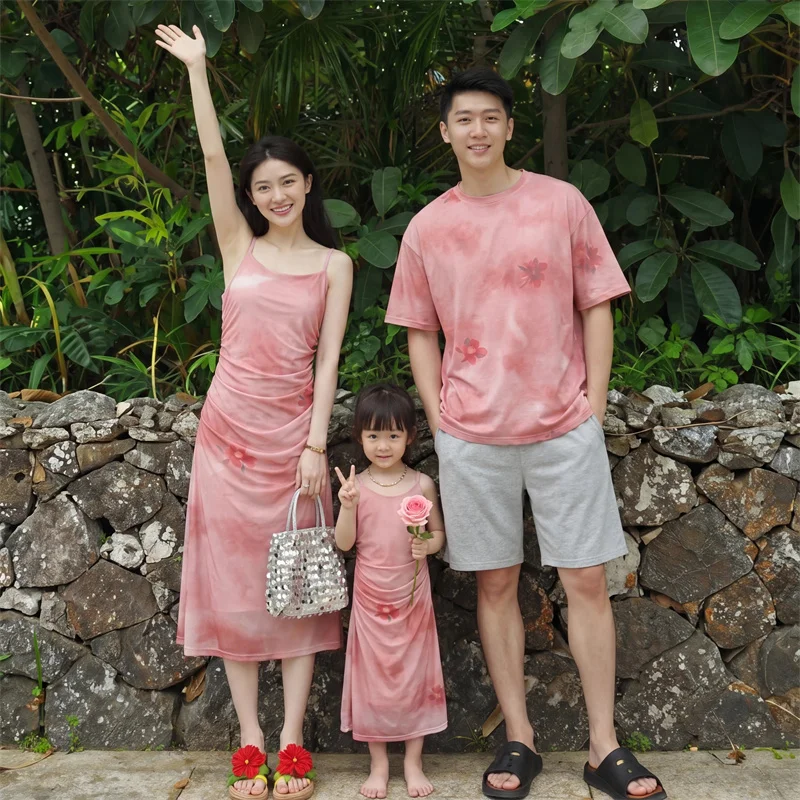 2026 Summer Family Matching Outfits Pink Tie Dye Cami Maxi Dress & T-Shirt Set Casual Loungewear Beach Vacation Wear
2026 Summer Family Matching Outfits Pink Tie Dye Cami Maxi Dress & T-Shirt Set Casual Loungewear Beach Vacation Wear