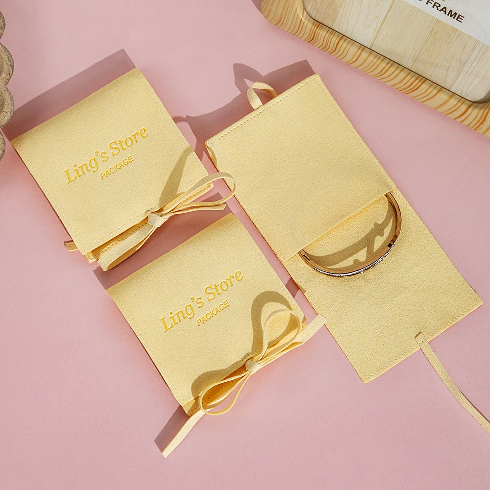 100Pcs Custom Logo Jewelry Microfiber Flap Bag Wedding Favors Candy Organizer Velvet Gift Pouch Earrings Packaging Storage Sack
100Pcs Custom Logo Jewelry Microfiber Flap Bag Wedding Favors Candy Organizer Velvet Gift Pouch Earrings Packaging Storage Sack