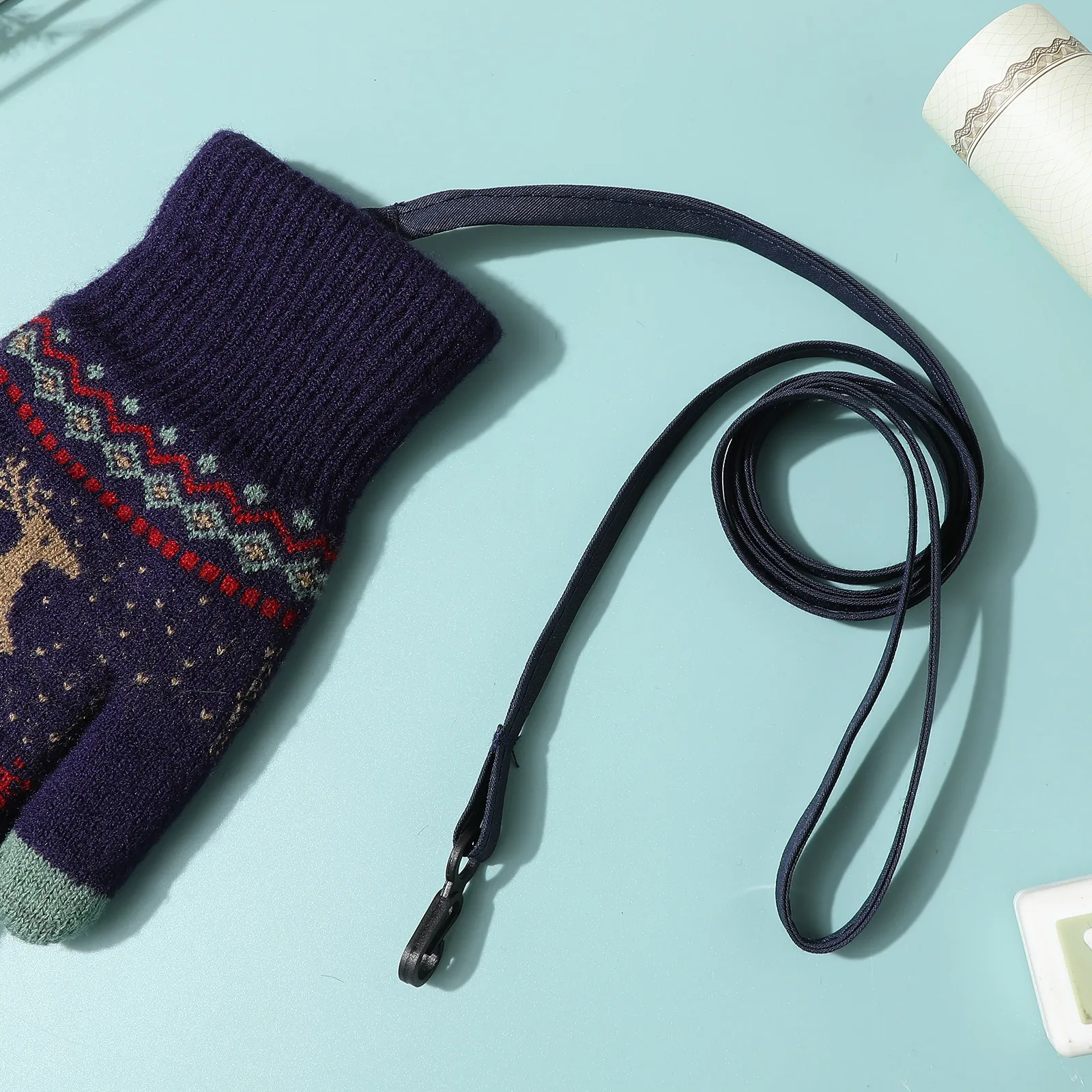 Nylon Anti-Lost Mittens Rope for Kids Skiing Glove Leash Holder Nonslip Winter Skiing Accessory Glove Safety Strap Outdoor Use
Nylon Anti-Lost Mittens Rope for Kids Skiing Glove Leash Holder Nonslip Winter Skiing Accessory Glove Safety Strap Outdoor Use