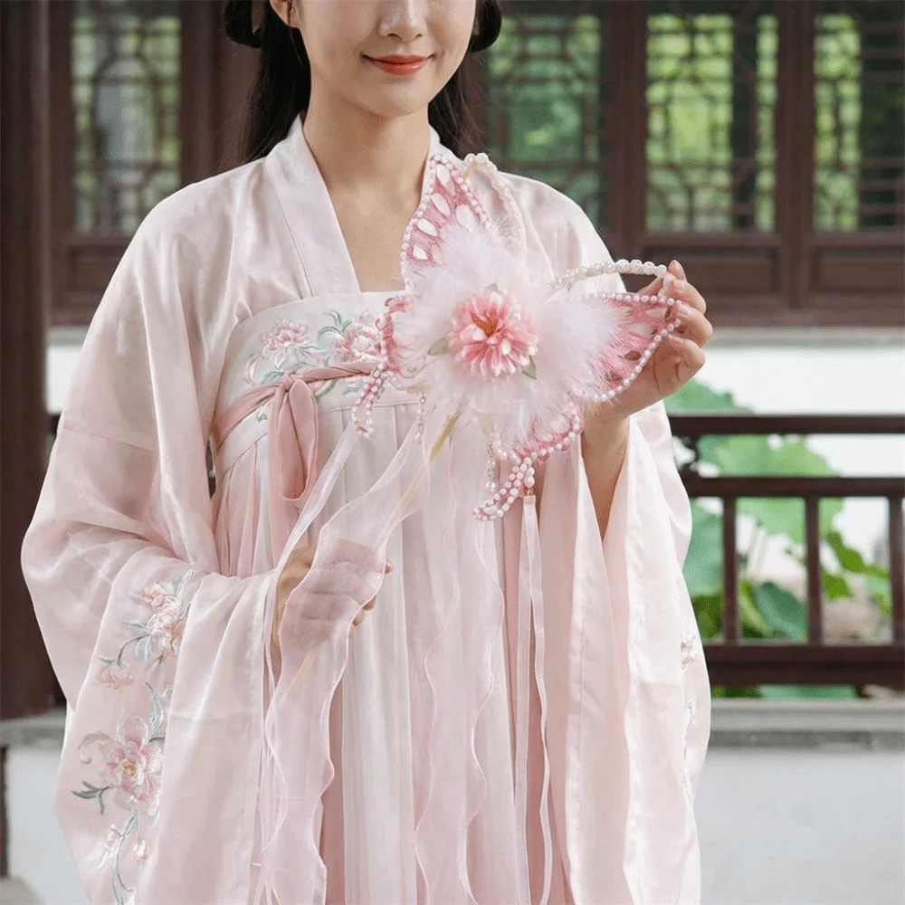 Chinese Style Retro Butterfly Fan Traditional Fluffy Silk Flower Fan Decorative Ancient Hanfu Photography Props Photography Prop
Chinese Style Retro Butterfly Fan Traditional Fluffy Silk Flower Fan Decorative Ancient Hanfu Photography Props Photography Prop