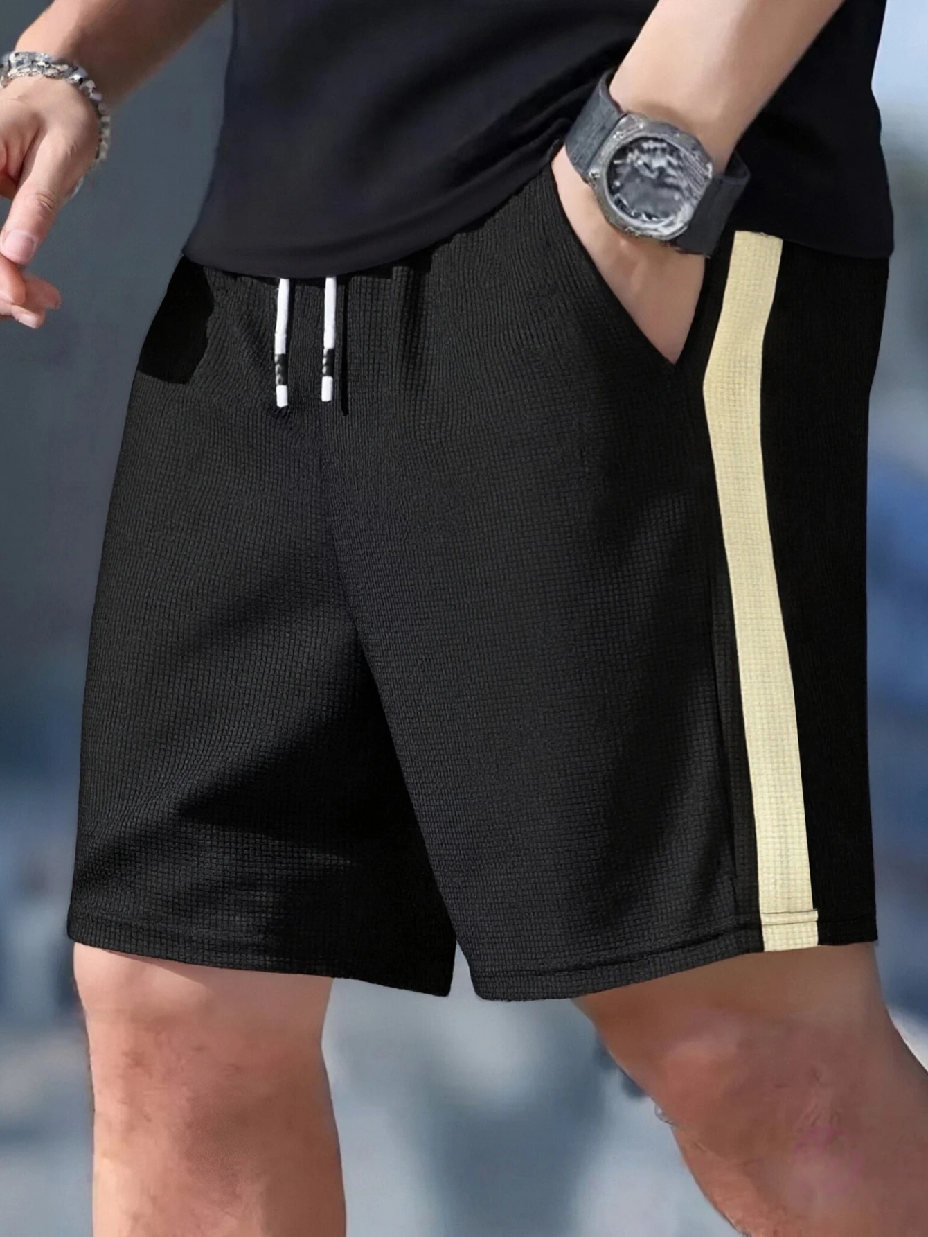 Textured Casual Shorts Soft Knit Fabric Elastic Waist Regular Fit Solid Plain Breathable Dual Use Daily Casual Outdoor Sport Shorts For Men
Textured Casual Shorts Soft Knit Fabric Elastic Waist Regular Fit Solid Plain Breathable Dual Use Daily Casual Outdoor Sport Shorts For Men