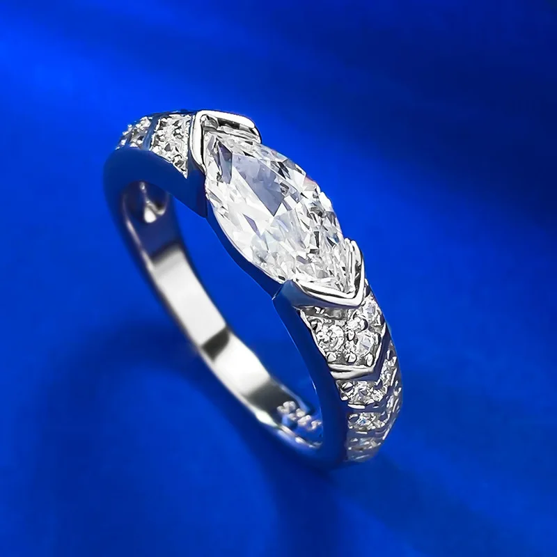 Fashion New Trend Marquise Cut Moissanite Ring 100% Authentic 925 Sterling Silver Party Wedding Ring Women Engagement Jewelry
Fashion New Trend Marquise Cut Moissanite Ring 100% Authentic 925 Sterling Silver Party Wedding Ring Women Engagement Jewelry