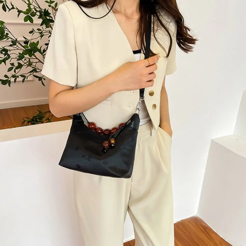 Pearl Chinese Style Crossbody Bag Elegant Single Shoulder Embroidery Shoulder Bag Cheongsam Accessories with Handle
Pearl Chinese Style Crossbody Bag Elegant Single Shoulder Embroidery Shoulder Bag Cheongsam Accessories with Handle