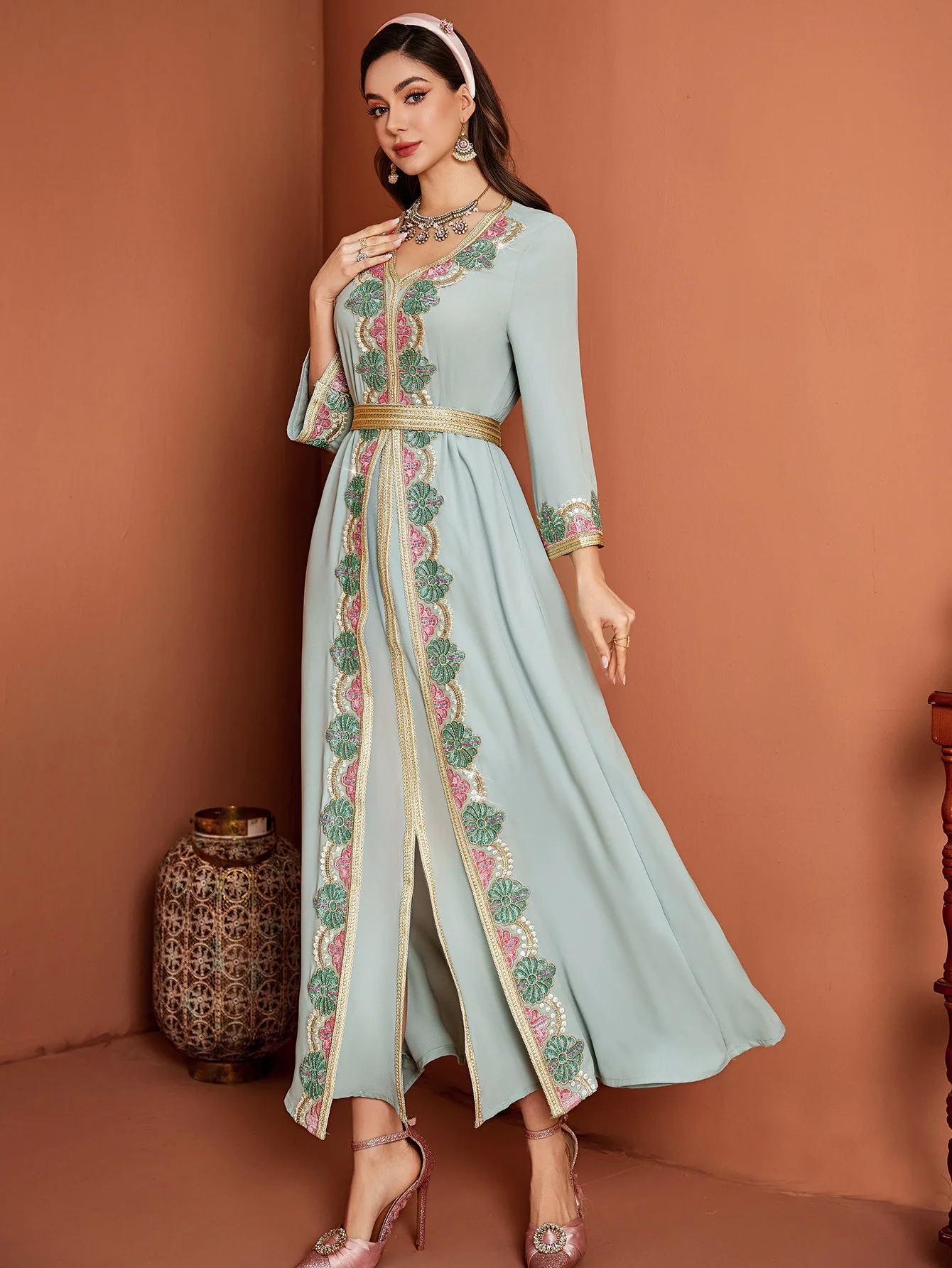 Eid Muslim Dress Women Abaya Lace Fake 2 Piece V Neck Long Dresses Vestidos Largos Party Caftan Jalabiya Ramadan Long Robe 2025
Eid Muslim Dress Women Abaya Lace Fake 2 Piece V Neck Long Dresses Vestidos Largos Party Caftan Jalabiya Ramadan Long Robe 2025