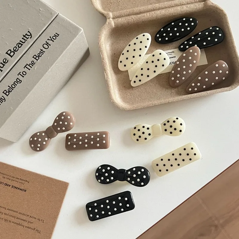 Polka Dot Bow Hair Clip for Side Bangs Sweet Fairy Style Premium Non Slip Lightweight Versatile Daily Hair Accessory for Women
Polka Dot Bow Hair Clip for Side Bangs Sweet Fairy Style Premium Non Slip Lightweight Versatile Daily Hair Accessory for Women