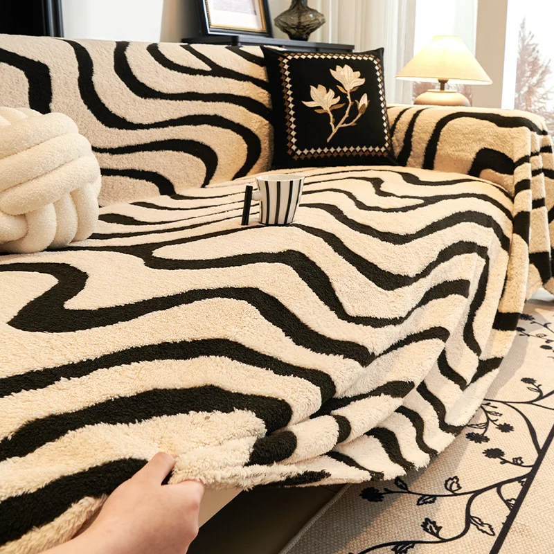 Плюшевый жаккардовый чехол премиум-класса, удобная цельная подушка для дивана на осень-зиму, мягкое теплое одеяло до колена для офиса
Плюшевый жаккардовый чехол премиум-класса, удобная цельная подушка для дивана на осень-зиму, мягкое теплое одеяло до колена для офиса