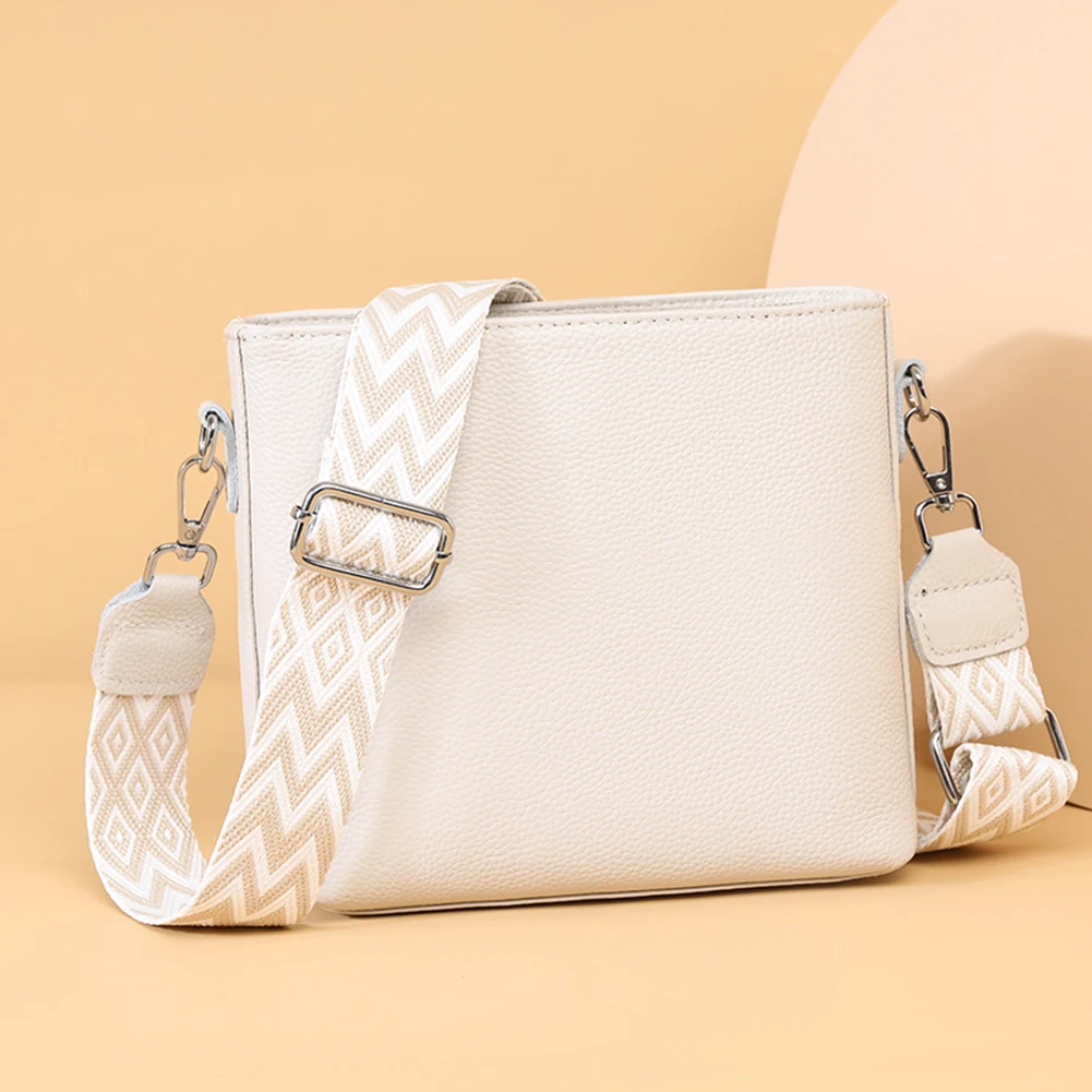 Women Retro Genuine Leather Shoulder Bag Luxury Designer Tote Handbag Fashion Armpit Bag Casual Crossbody Bag Vintage Bucket Bag
Women Retro Genuine Leather Shoulder Bag Luxury Designer Tote Handbag Fashion Armpit Bag Casual Crossbody Bag Vintage Bucket Bag