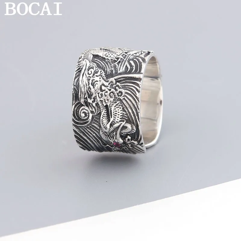 BOCAI НОВОЕ кольцо из чистого серебра S925 в стиле ретро, широкая версия, резное кольцо с драконом
BOCAI НОВОЕ кольцо из чистого серебра S925 в стиле ретро, широкая версия, резное кольцо с драконом