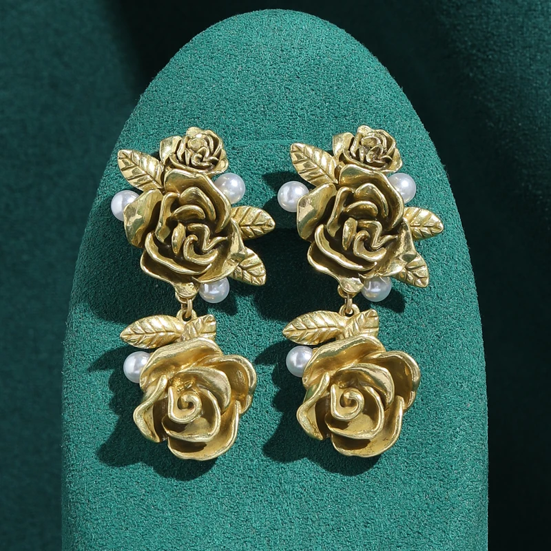 Antique Gold Color Rose Flower Drop Earrings Retro Pearl Decoration Jewelry For Women Vintage New Charm Appointment Accessories
Antique Gold Color Rose Flower Drop Earrings Retro Pearl Decoration Jewelry For Women Vintage New Charm Appointment Accessories