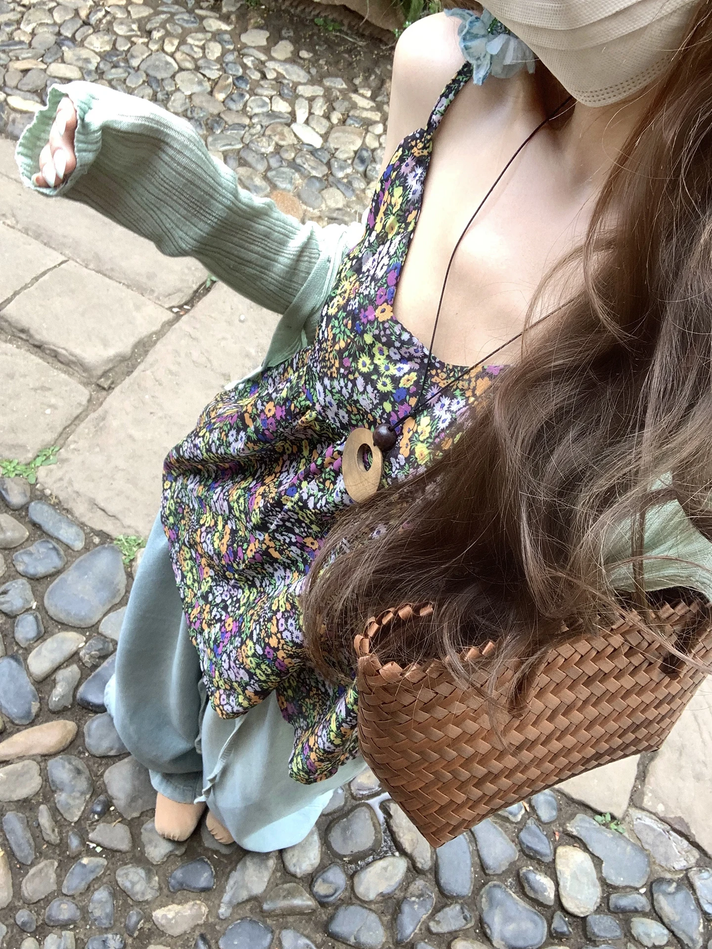 XXIIUU Summer New Loose Women's Chiffon Floral Print Base Shirt Sleeveless V-neck Breathable Comfortable Korean Style Top
XXIIUU Summer New Loose Women's Chiffon Floral Print Base Shirt Sleeveless V-neck Breathable Comfortable Korean Style Top