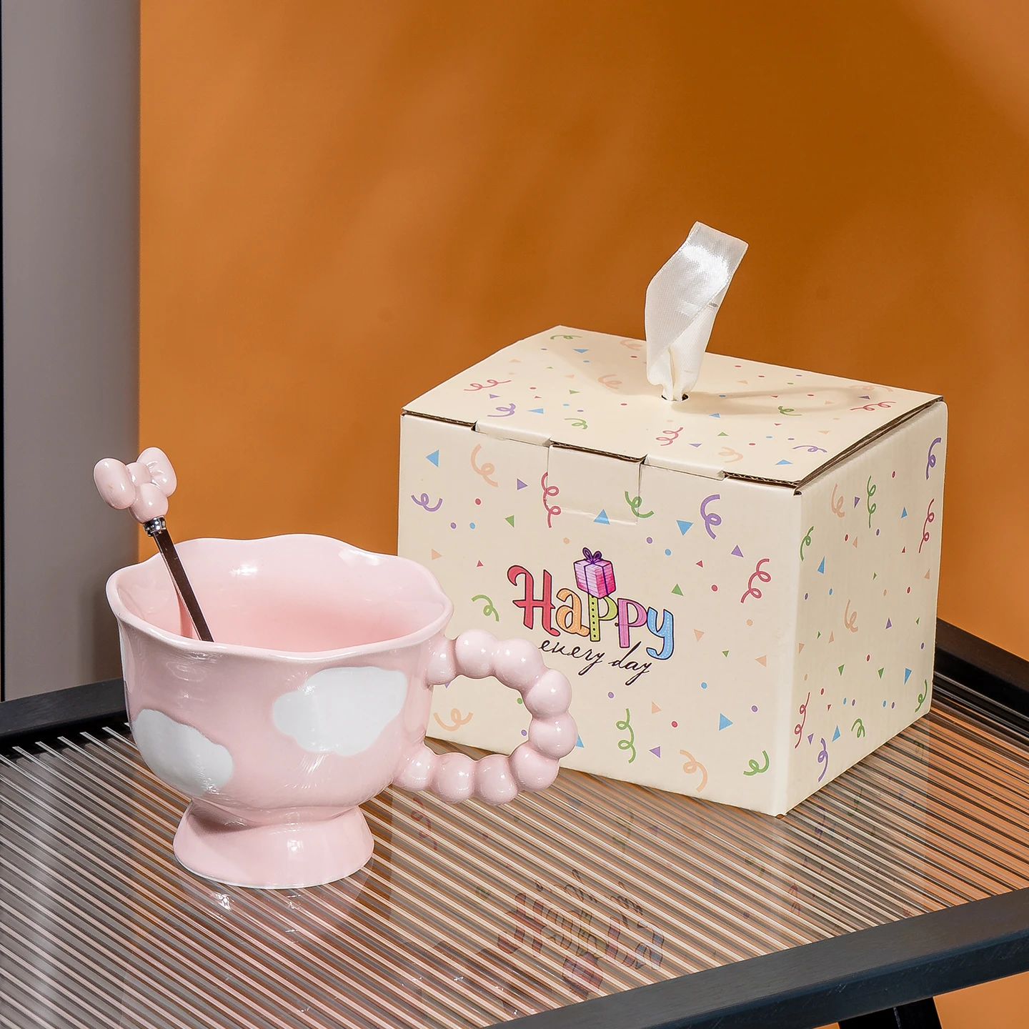 Керамическая кружка ручной работы 380 мл с узором «Голубое небо и белые облака», в корейском стиле, для послеобеденного чая, с ложкой, в подарочной коробке
Керамическая кружка ручной работы 380 мл с узором «Голубое небо и белые облака», в корейском стиле, для послеобеденного чая, с ложкой, в подарочной коробке