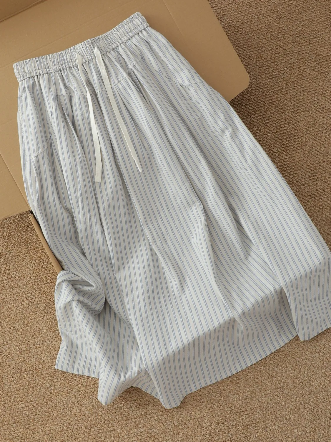 Lazy Korean Striped A-Line Skirt Women's plus Size Elastic Waist Hiding Hip Slimming Mid-Length Skirt Breathable Skin-Friendly
Lazy Korean Striped A-Line Skirt Women's plus Size Elastic Waist Hiding Hip Slimming Mid-Length Skirt Breathable Skin-Friendly