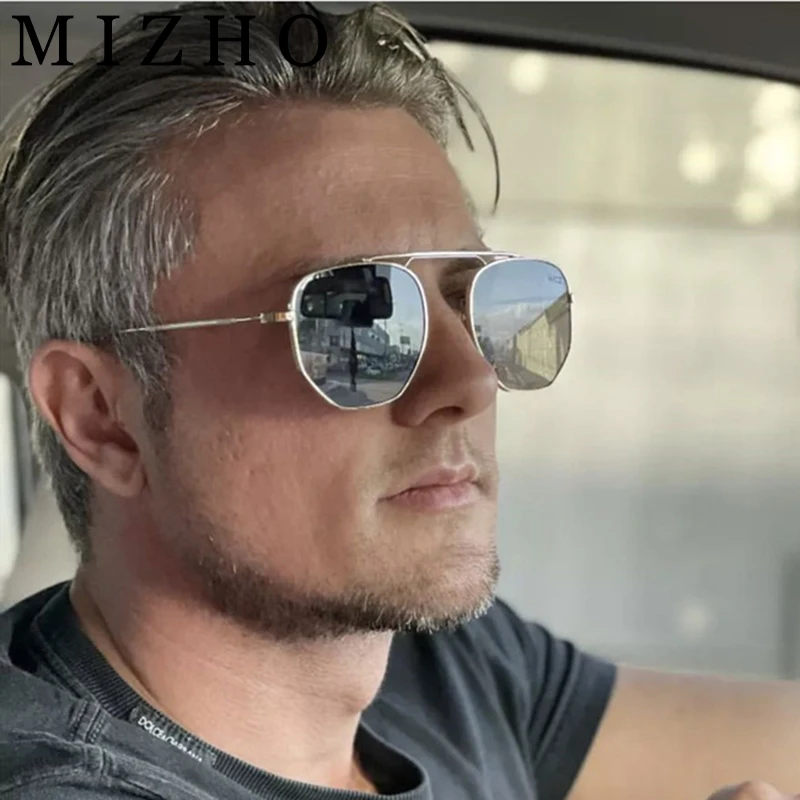 MIZHO Fashion Retro Brand Gradient BLACK Men Sunglasses Polarized UV400 Male Shield Sun Glasses Driving Oculos de sol R3536
MIZHO Fashion Retro Brand Gradient BLACK Men Sunglasses Polarized UV400 Male Shield Sun Glasses Driving Oculos de sol R3536