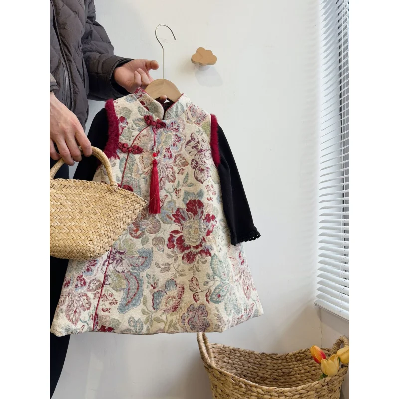 2024Girls' Improved Cheongsam Dress Chinese Style Girls' Han Chinese Costume New Year Clothes Children's Dress Winter Women's Ba
2024Girls' Improved Cheongsam Dress Chinese Style Girls' Han Chinese Costume New Year Clothes Children's Dress Winter Women's Ba