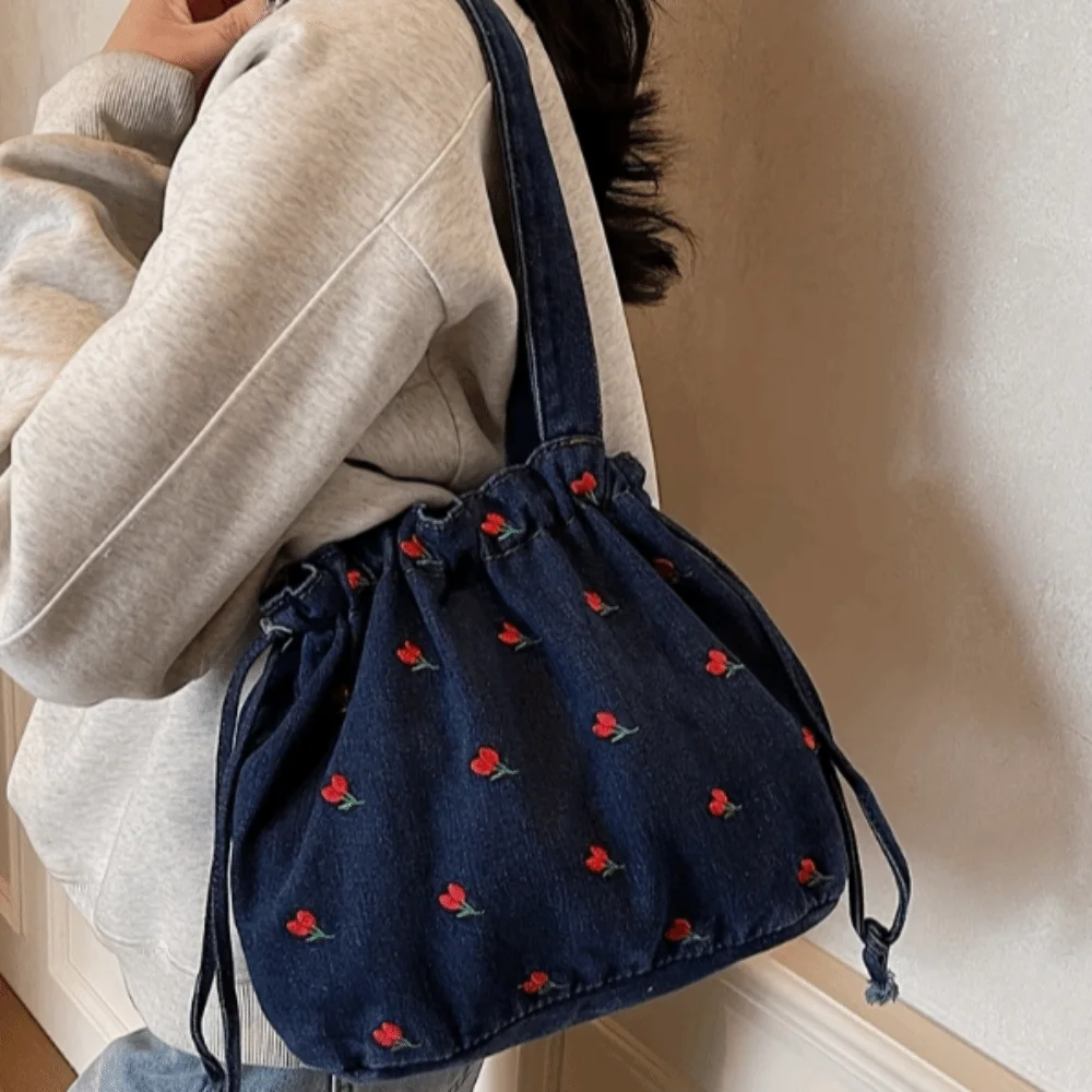 Adjustable Denim Shoulder Bag Polyester Lining Drawstring Closure Floral Printed Handbag Large Capacity Dark Blue Tote Bag
Adjustable Denim Shoulder Bag Polyester Lining Drawstring Closure Floral Printed Handbag Large Capacity Dark Blue Tote Bag