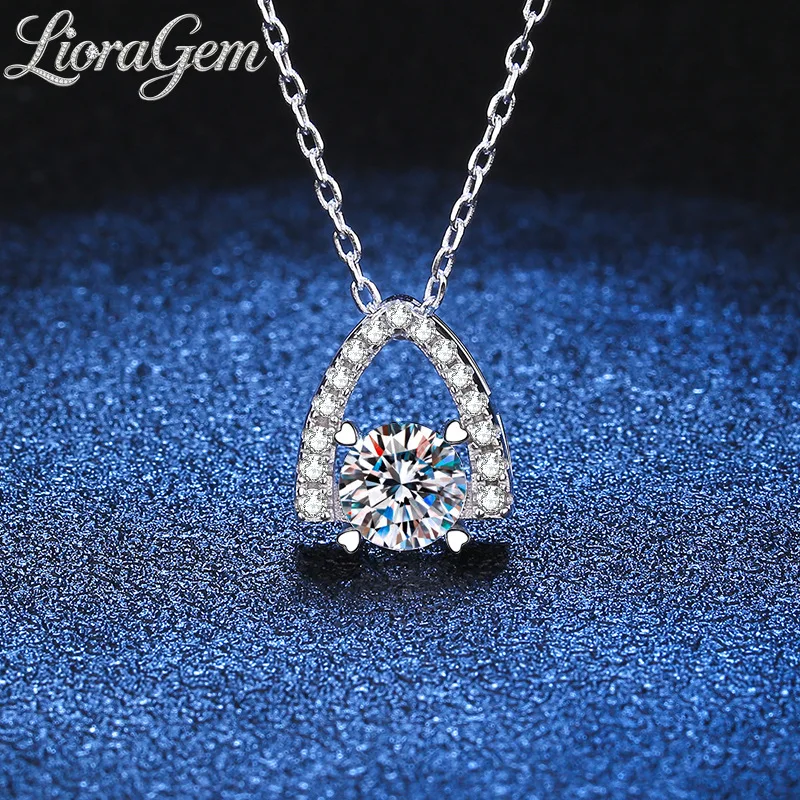 LioraGem 0.8 Carat Moissanite Pendant Necklace, Fully Paved Triangle Moissanite Necklace for Women Platinum PT950 Stamp
LioraGem 0.8 Carat Moissanite Pendant Necklace, Fully Paved Triangle Moissanite Necklace for Women Platinum PT950 Stamp
