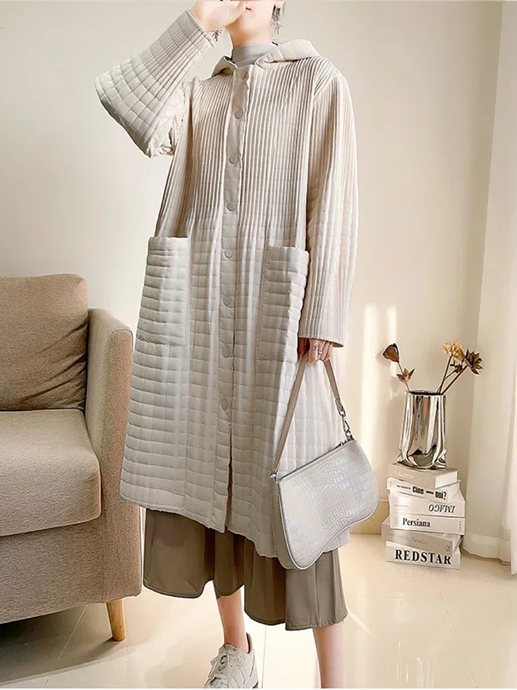 YUDX Pleated Long Wool Trench Coats Women's Fall 2024 Luxury Designer Winter Korean Fashion New Hooded Coat Loose Thick Jacket
YUDX Pleated Long Wool Trench Coats Women's Fall 2024 Luxury Designer Winter Korean Fashion New Hooded Coat Loose Thick Jacket