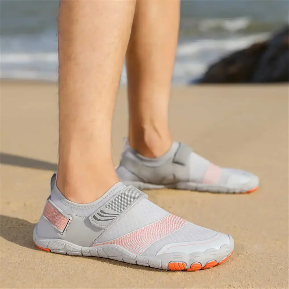 Non-slip Sole Bicolor Rubber Man Slippers Basketballs Shoes Sandals For Beach Sneakers Sports From Famous Brands Sneskers
Non-slip Sole Bicolor Rubber Man Slippers Basketballs Shoes Sandals For Beach Sneakers Sports From Famous Brands Sneskers