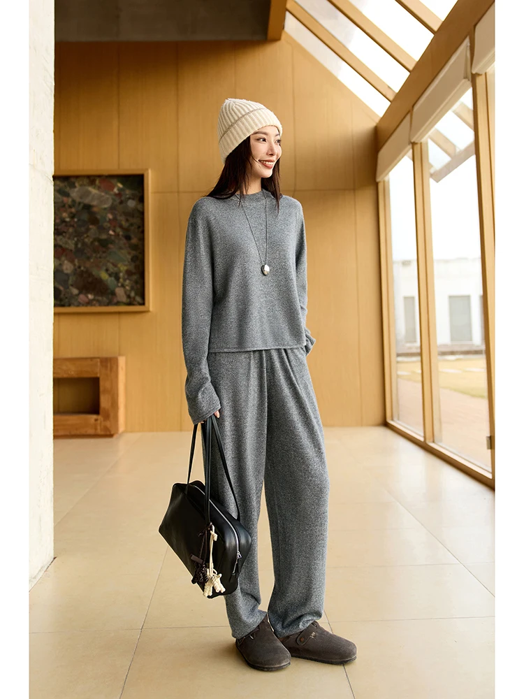 Soft Cashmere round Neck Sweater Slim Fit Elastic Waist Long Pants Set Luxury Cabin Experience Fashionable Winter Outfit for ...
Soft Cashmere round Neck Sweater Slim Fit Elastic Waist Long Pants Set Luxury Cabin Experience Fashionable Winter Outfit for ...