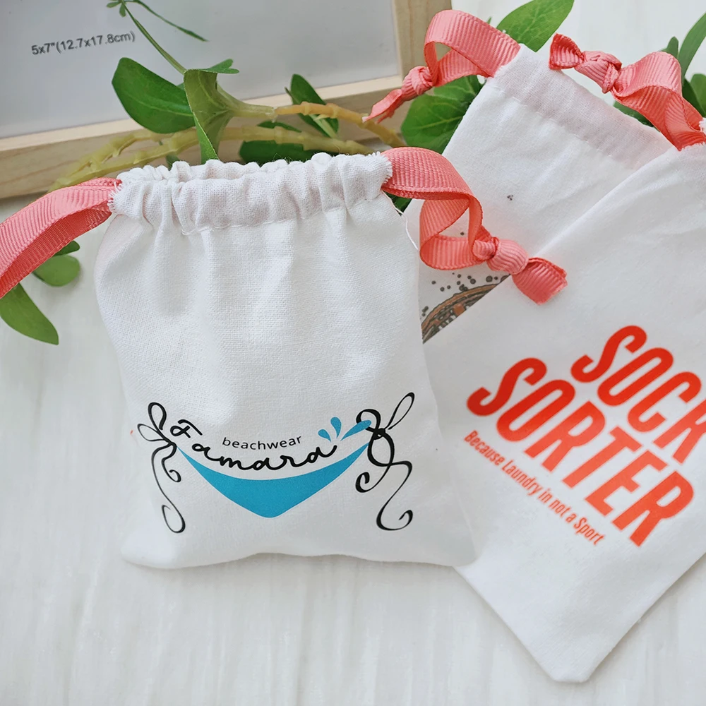 Bulk Custom Logo Jewelry Pouches Cotton Muslin Drawstring Bags with Closure Wedding Favors Earring Storage Bridal Party Gifts
Bulk Custom Logo Jewelry Pouches Cotton Muslin Drawstring Bags with Closure Wedding Favors Earring Storage Bridal Party Gifts