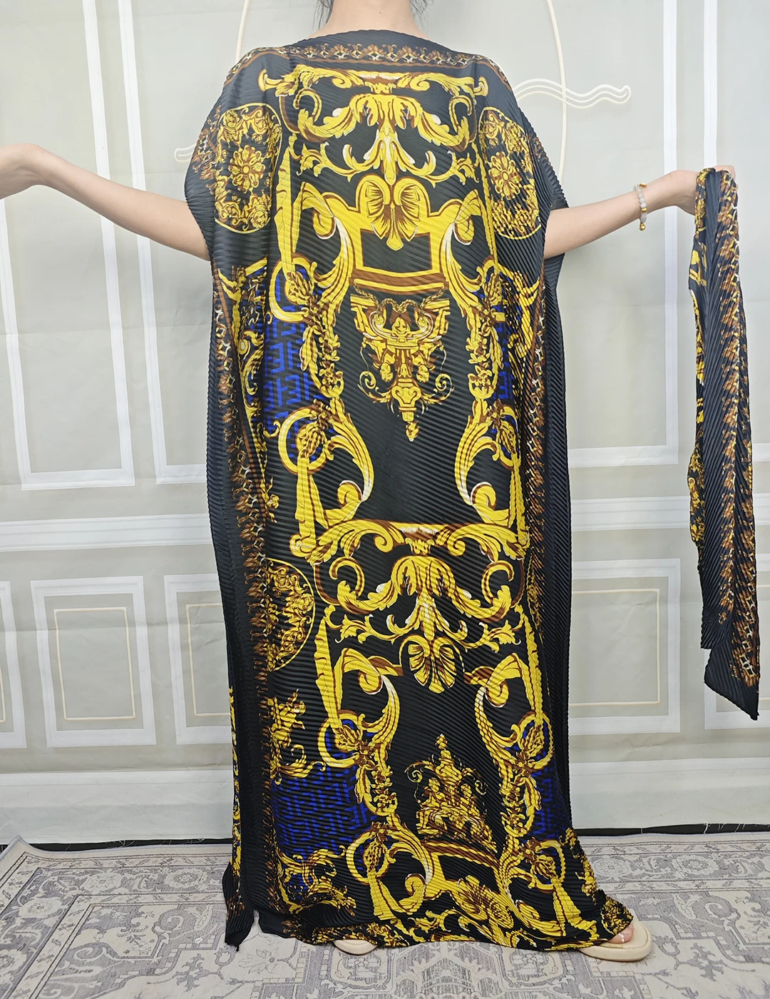 Elegant Plus Size Middle Eastern Kaftan with Scarf African Fashion Vibrant Geometric Floral Design Pleated Dress Muslim Clothes
Elegant Plus Size Middle Eastern Kaftan with Scarf African Fashion Vibrant Geometric Floral Design Pleated Dress Muslim Clothes