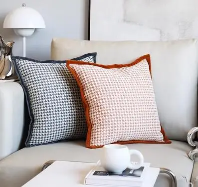 Houndstooth pillowcase velvet wrapped cushion cover woven pattern splicing waist pillowcase sofa plaid cushion cover
Houndstooth pillowcase velvet wrapped cushion cover woven pattern splicing waist pillowcase sofa plaid cushion cover