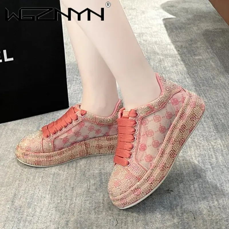 New Fashion Women Luxury Sports Shoes Women Designers Leather Shiny Shoes Rhinestone Crystal Casual Breathable Non-Slip Sneakers
New Fashion Women Luxury Sports Shoes Women Designers Leather Shiny Shoes Rhinestone Crystal Casual Breathable Non-Slip Sneakers