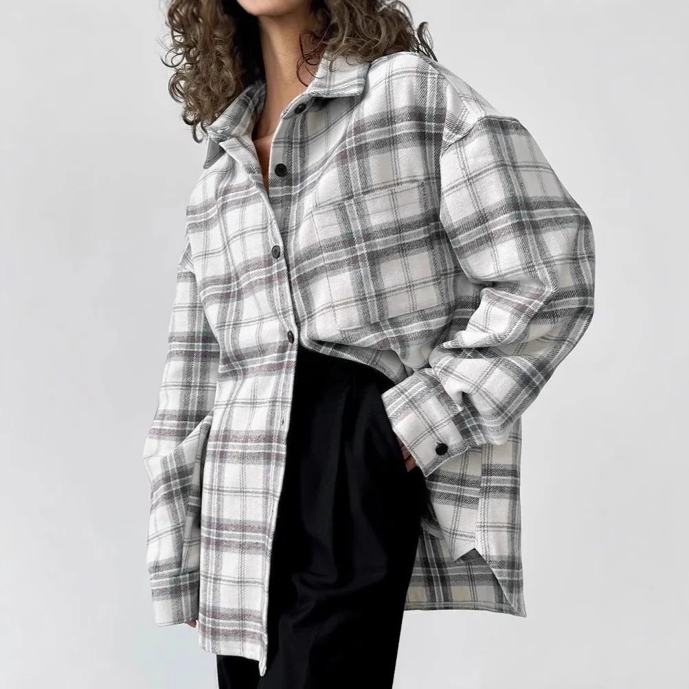 Клетчатая осенняя женская рубашка с отложным воротником, однобортные карманы, женская блузка, универсальная рубашка с напуском для женщин
Клетчатая осенняя женская рубашка с отложным воротником, однобортные карманы, женская блузка, универсальная рубашка с напуском для женщин