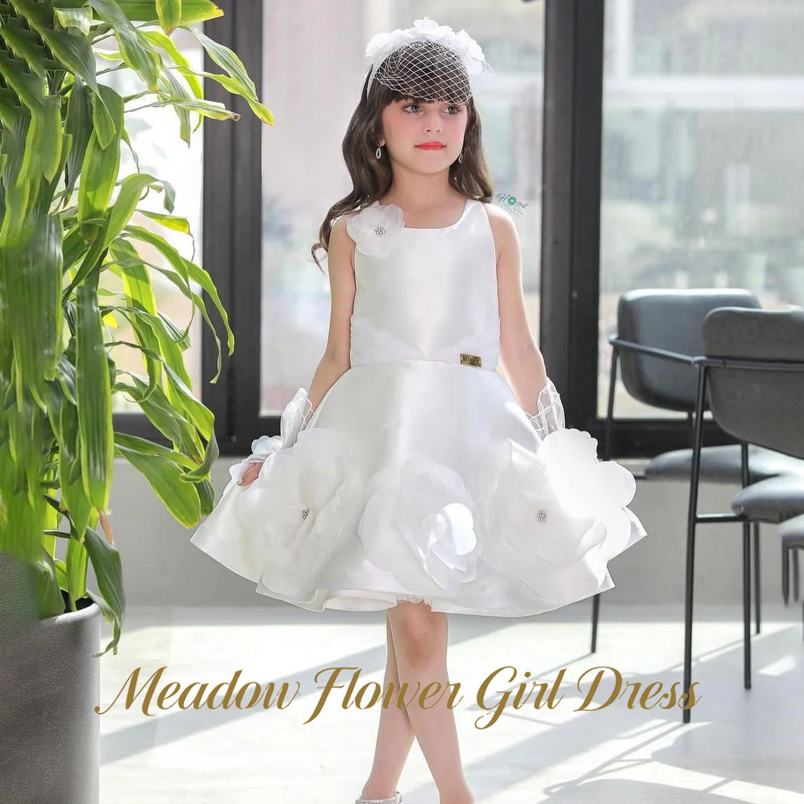 Meadow White A Line Satin Flower Girl Dress Sleeveless Square Neck Baby Kids Birthday Dress 3D Floral Pageant Dress for Girl
Meadow White A Line Satin Flower Girl Dress Sleeveless Square Neck Baby Kids Birthday Dress 3D Floral Pageant Dress for Girl