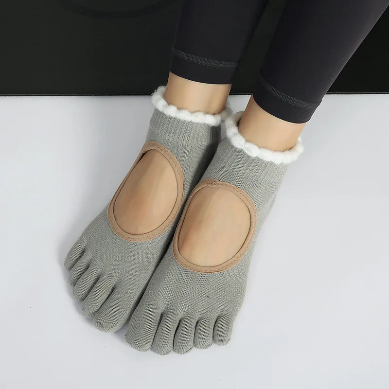 Cloud five-finger backless yoga socks non-slip socks professional Bodhi pull socks
Cloud five-finger backless yoga socks non-slip socks professional Bodhi pull socks