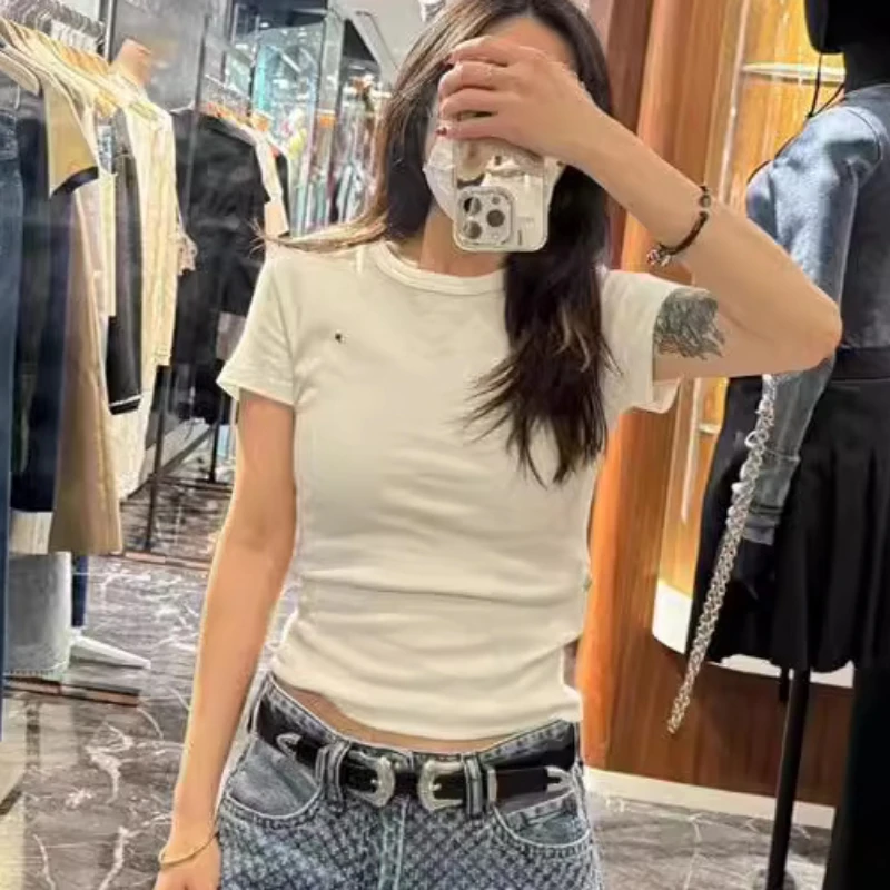 Women's white short-sleeved T-shirt with letters, slim fit, round neck, backless and strappy trendy top
Women's white short-sleeved T-shirt with letters, slim fit, round neck, backless and strappy trendy top