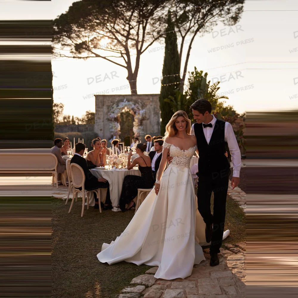 Simple Appliques Wedding Dresses Women's A Line Sexy Lace Off Shoulder Sleeveless Satin Bride Gowns Vestidos De Novia Customized
Simple Appliques Wedding Dresses Women's A Line Sexy Lace Off Shoulder Sleeveless Satin Bride Gowns Vestidos De Novia Customized