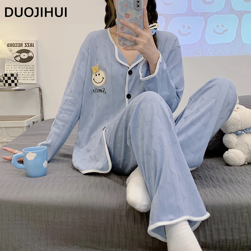 DUOJILU Осенняя Новая женская пижама с принтом Chicly, Классический кардиган на пуговицах, Свободные повседневные брюки, модная простая Пижама для женщин
DUOJILU Осенняя Новая женская пижама с принтом Chicly, Классический кардиган на пуговицах, Свободные повседневные брюки, модная простая Пижама для женщин