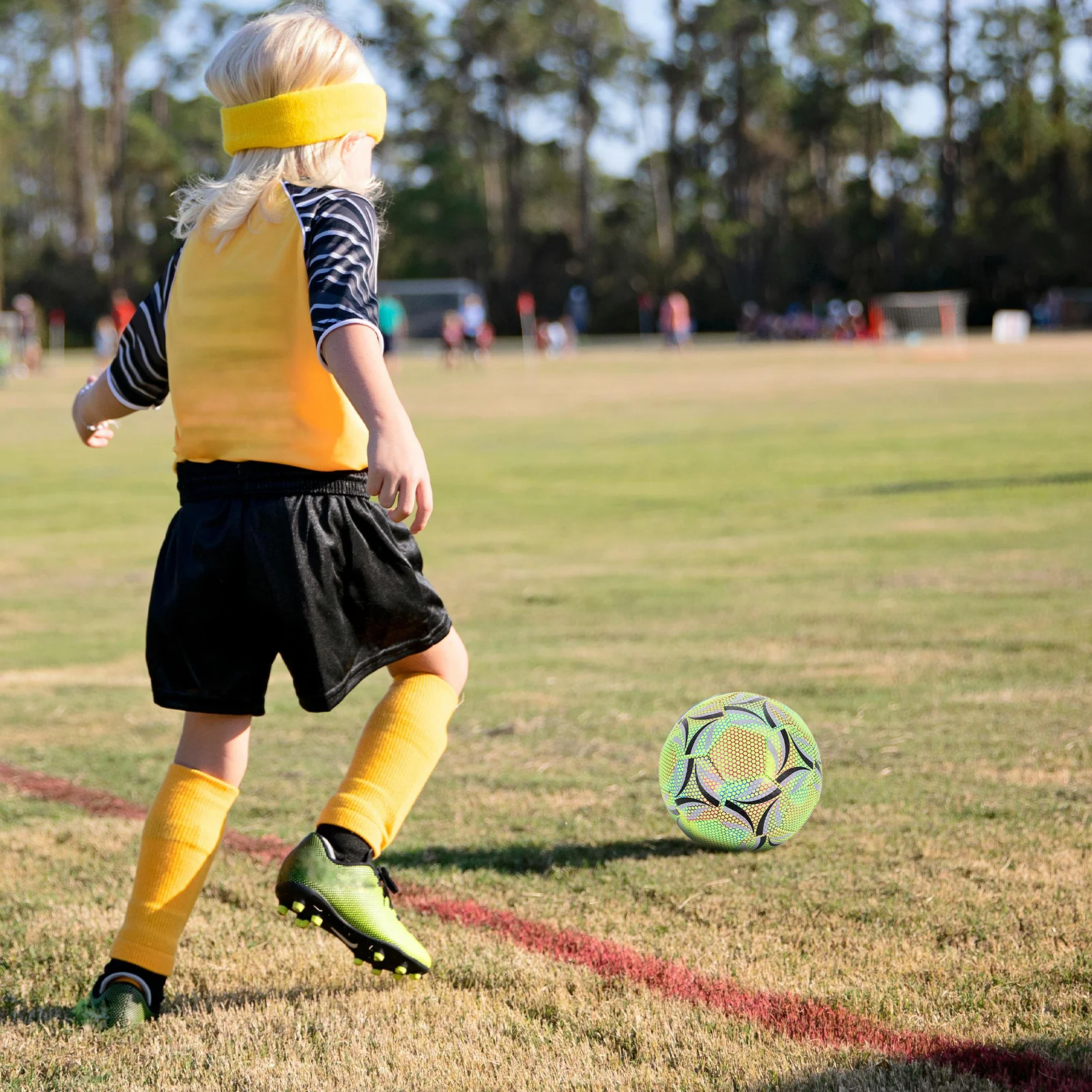 Светящийся в темноте футбольный мяч со светящейся подсветкой для ночных тренировок, молодежный взрослый матч, тренировка в помещении, на открытом воздухе, команда
Светящийся в темноте футбольный мяч со светящейся подсветкой для ночных тренировок, молодежный взрослый матч, тренировка в помещении, на открытом воздухе, команда
