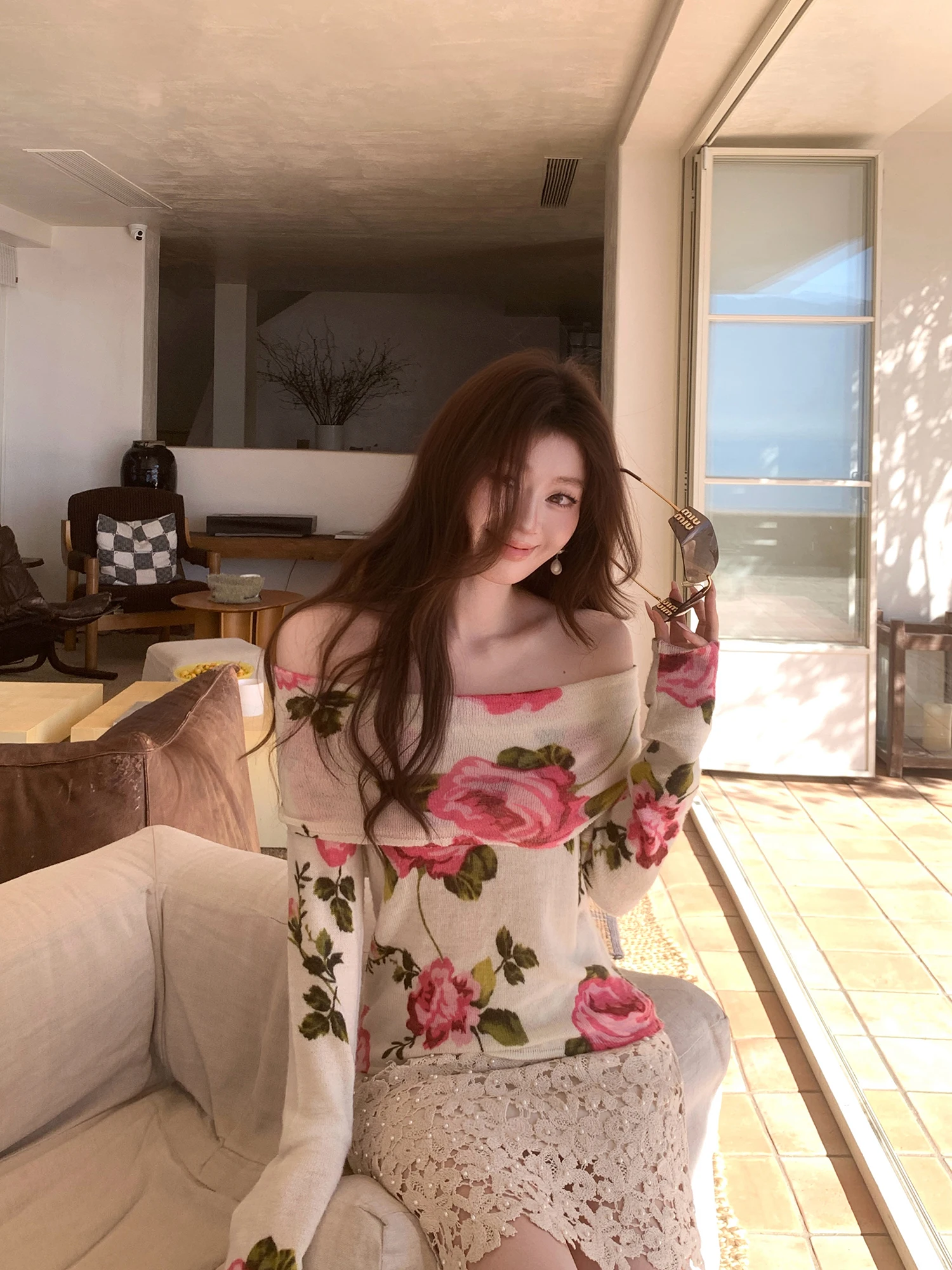 Romantic Rose Print Knitted Long Sve Women's Top Full Wool Soft And Cozy Spring Faion French Sle One oulder Design
Romantic Rose Print Knitted Long Sve Women's Top Full Wool Soft And Cozy Spring Faion French Sle One oulder Design