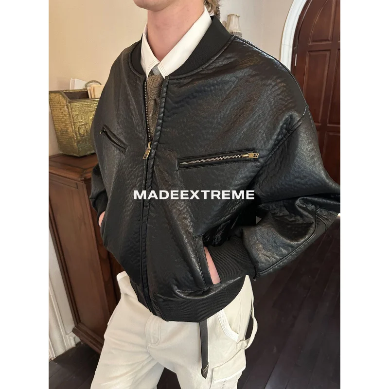 EME Modern Retro Pleated Jacket Short Wide Black Baseball Collar Zipper 25 Autumn Winter Jacket Motorcycle Jacket Unisex
EME Modern Retro Pleated Jacket Short Wide Black Baseball Collar Zipper 25 Autumn Winter Jacket Motorcycle Jacket Unisex