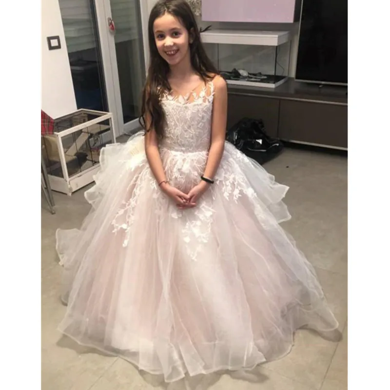 Flower Girls Dresses Little Girl Toddlers Wedding Dresses Vintage Lace Pink Child Princess Communion Pageant Gowns
Flower Girls Dresses Little Girl Toddlers Wedding Dresses Vintage Lace Pink Child Princess Communion Pageant Gowns