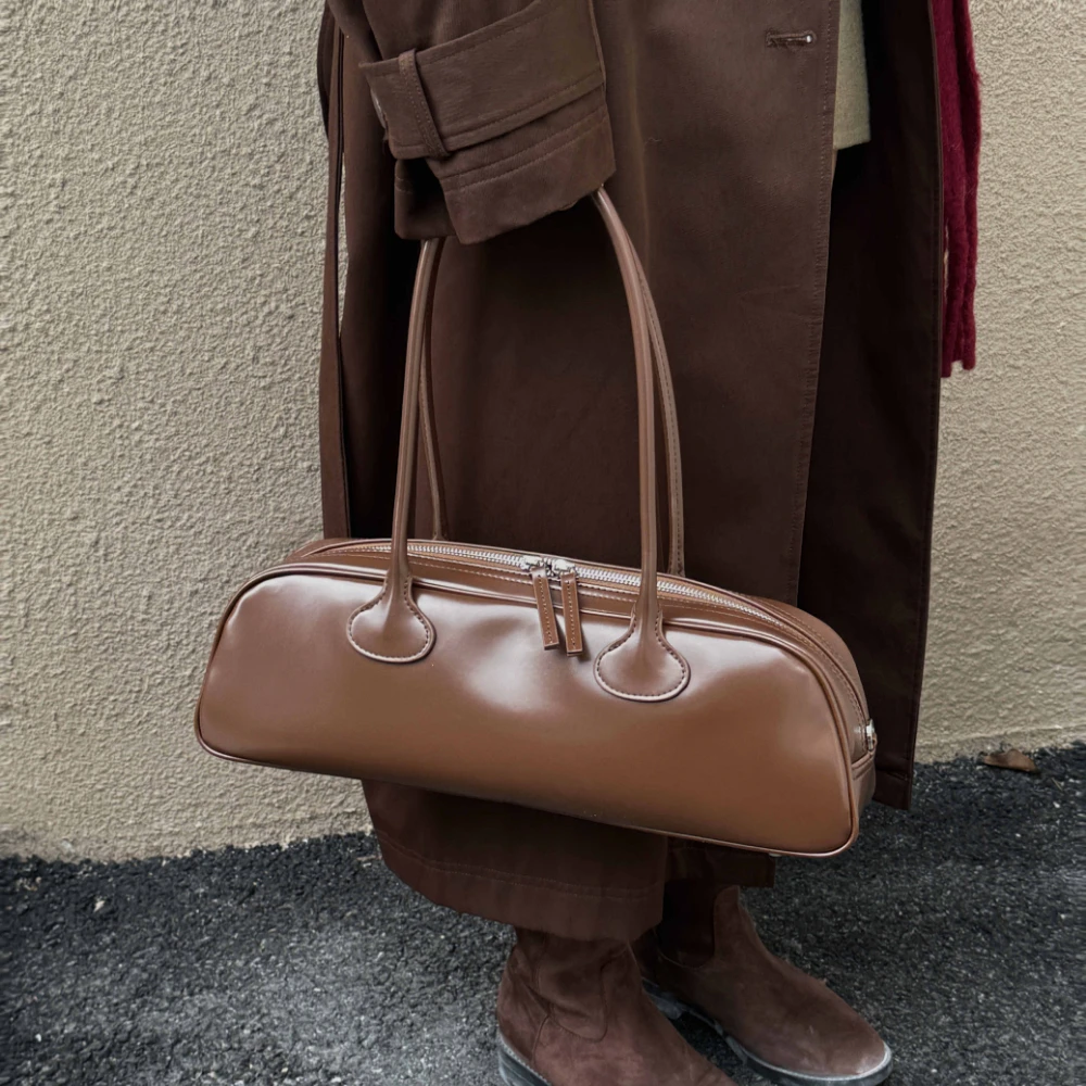 Motingsome 2025 New Woman Bag Cowhide Genuine Fashionable Handbag French Luxury Designer Bags Stick Tote Purses Chic Lady Pouch
Motingsome 2025 New Woman Bag Cowhide Genuine Fashionable Handbag French Luxury Designer Bags Stick Tote Purses Chic Lady Pouch