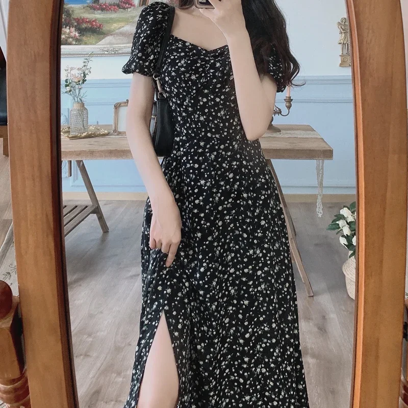 Fashion Black Floral Maxi Dress Women Vintage Square Neck Puff Sleeve Split Long Dresses Female Summer New
Fashion Black Floral Maxi Dress Women Vintage Square Neck Puff Sleeve Split Long Dresses Female Summer New