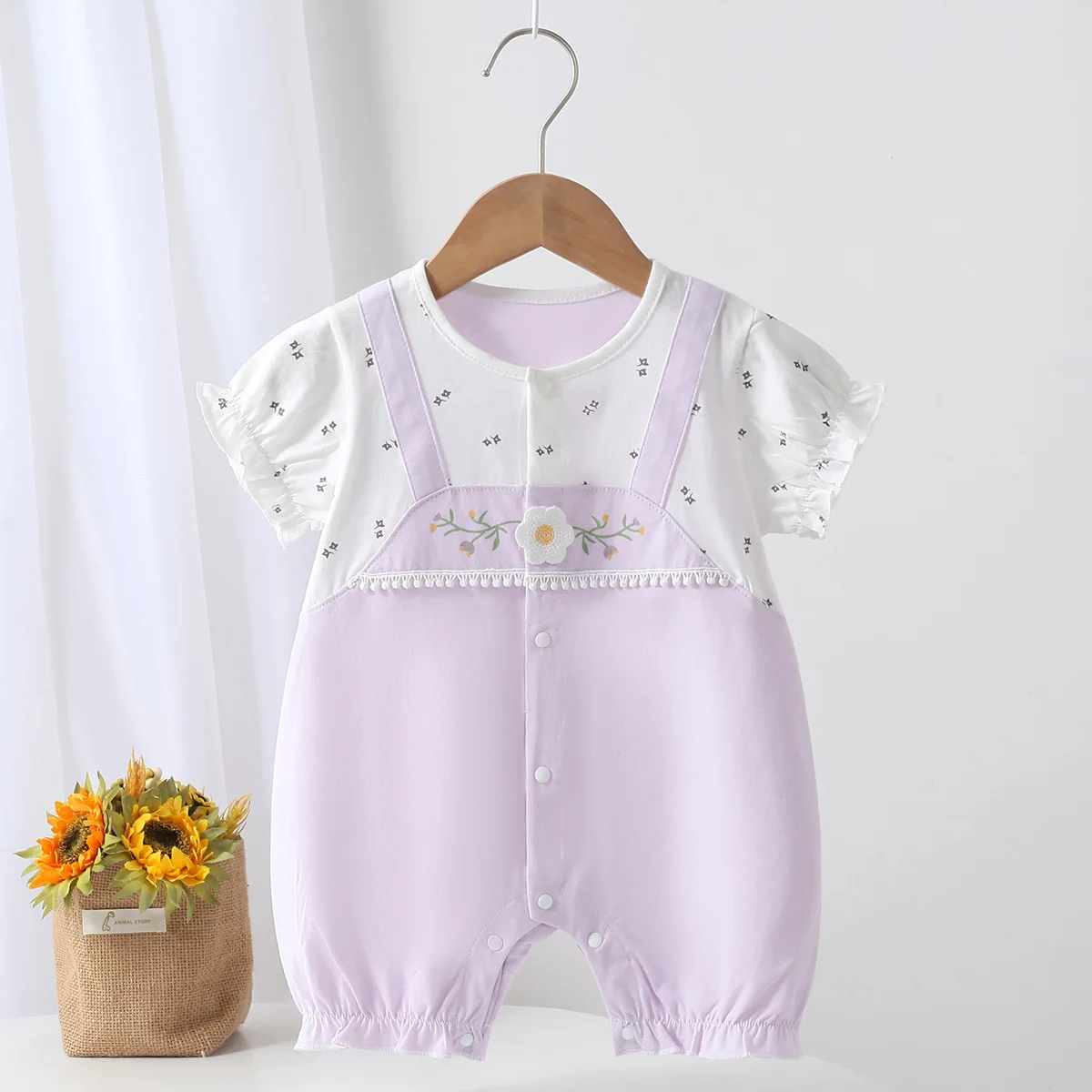 Летний комбинезон с короткими рукавами для маленьких девочек, милый комбинезон с круглым вырезом, мягкая и удобная верхняя одежда для малышей
Летний комбинезон с короткими рукавами для маленьких девочек, милый комбинезон с круглым вырезом, мягкая и удобная верхняя одежда для малышей