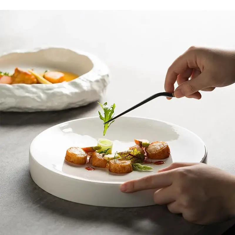 Hollow Ceramic Dinner Dish Steak Plate Household Irregular Shaped Tableware Snack Dishes Dessert Tray Restaurant Pasta
Hollow Ceramic Dinner Dish Steak Plate Household Irregular Shaped Tableware Snack Dishes Dessert Tray Restaurant Pasta