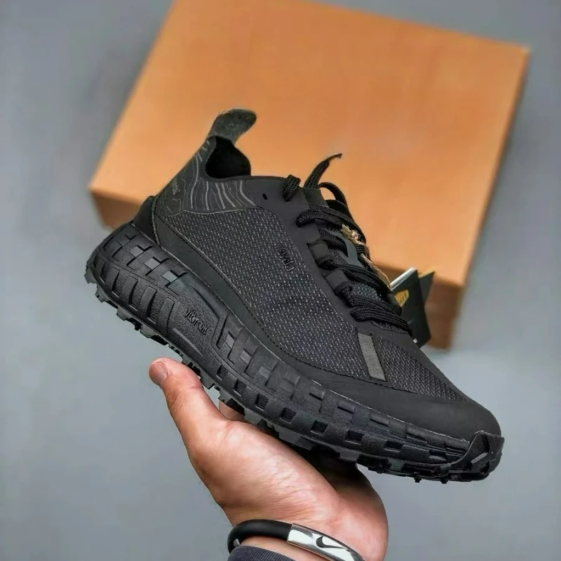 Luxury Brand Outdoor Sports Shoe Couples Top Quality Trail Running Shoes Men Women Designer Athletic Shoes Unisex Jogging Shoes
Luxury Brand Outdoor Sports Shoe Couples Top Quality Trail Running Shoes Men Women Designer Athletic Shoes Unisex Jogging Shoes