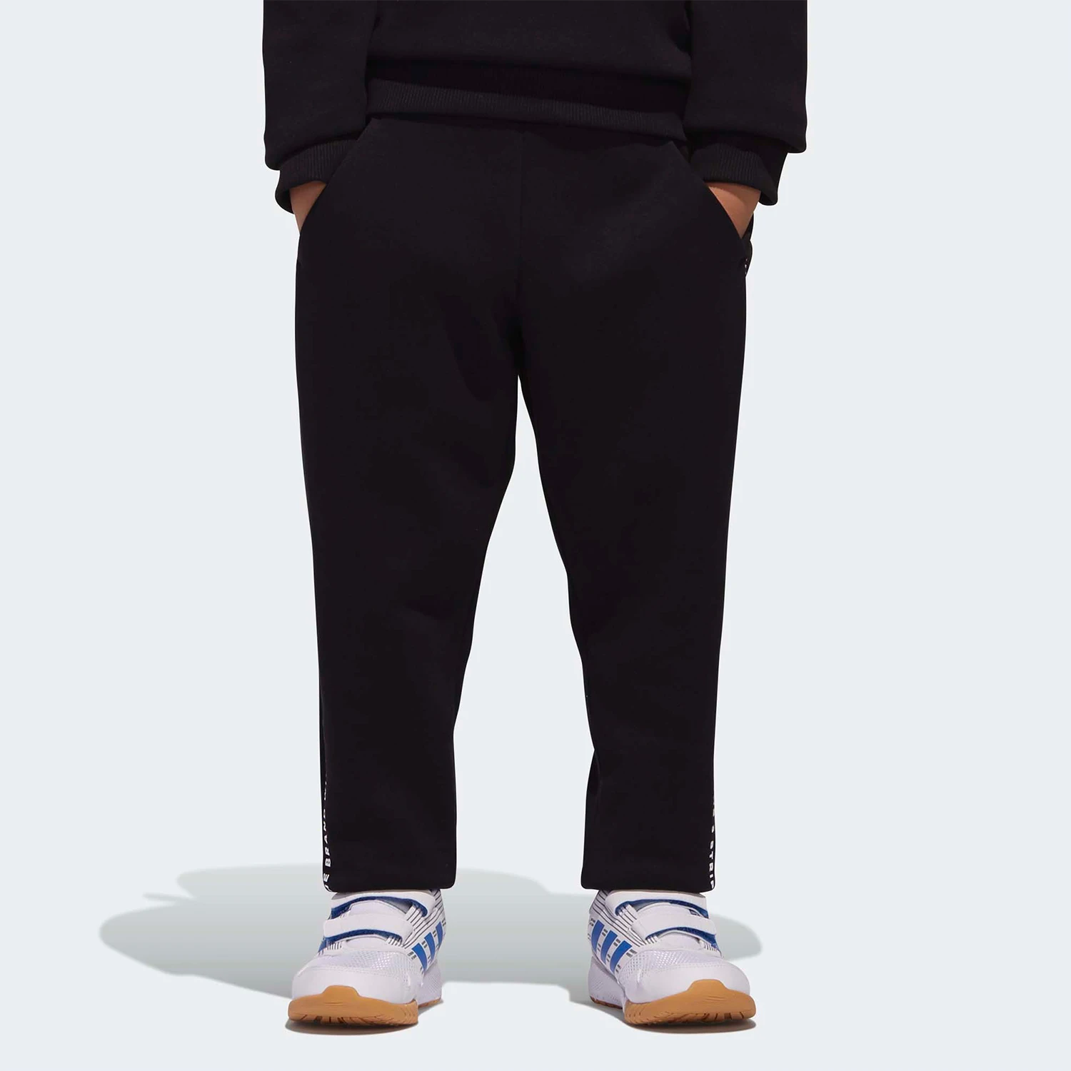 Adidas Authentic New Season Youth Training Sports Pants DT2426
Adidas Authentic New Season Youth Training Sports Pants DT2426