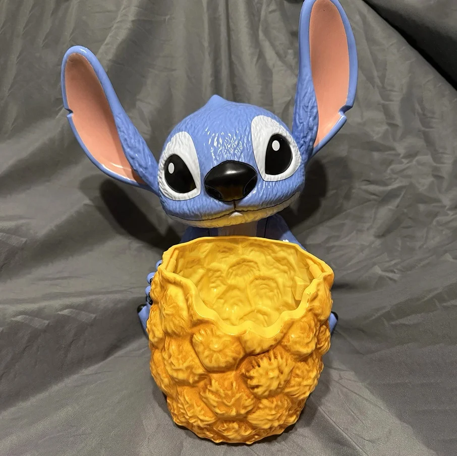Cute Cartoon Anime Peripheral Stitch Doll Model Popcorn Bucket Handheld Cartoon Stitch Peripheral Popcorn Bucket Ornament Gift
Cute Cartoon Anime Peripheral Stitch Doll Model Popcorn Bucket Handheld Cartoon Stitch Peripheral Popcorn Bucket Ornament Gift