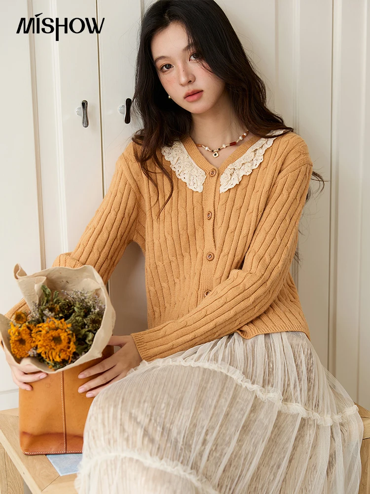 MISHOW, женский оранжевый кружевной лоскутный трикотаж, осень 202, свитер из пряжи с v-образным вырезом, винтажный однобортный топ MXE46Z2567 
MISHOW, женский оранжевый кружевной лоскутный трикотаж, осень 202, свитер из пряжи с v-образным вырезом, винтажный однобортный топ MXE46Z2567