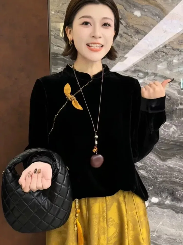 Элегантная винтажная черная бархатная блузка для женщин с длинным рукавом, осенняя новинка, высококачественный уникальный красивый топ в китайском стиле
Элегантная винтажная черная бархатная блузка для женщин с длинным рукавом, осенняя новинка, высококачественный уникальный красивый топ в китайском стиле